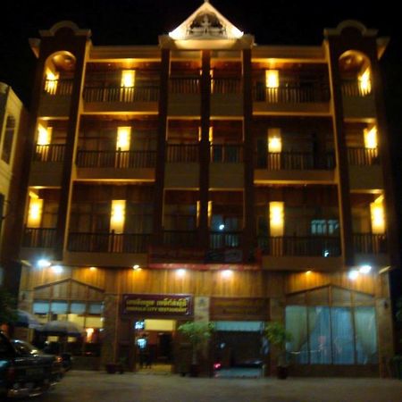 Emerald City Hotel เสียมราฐ ภายนอก รูปภาพ